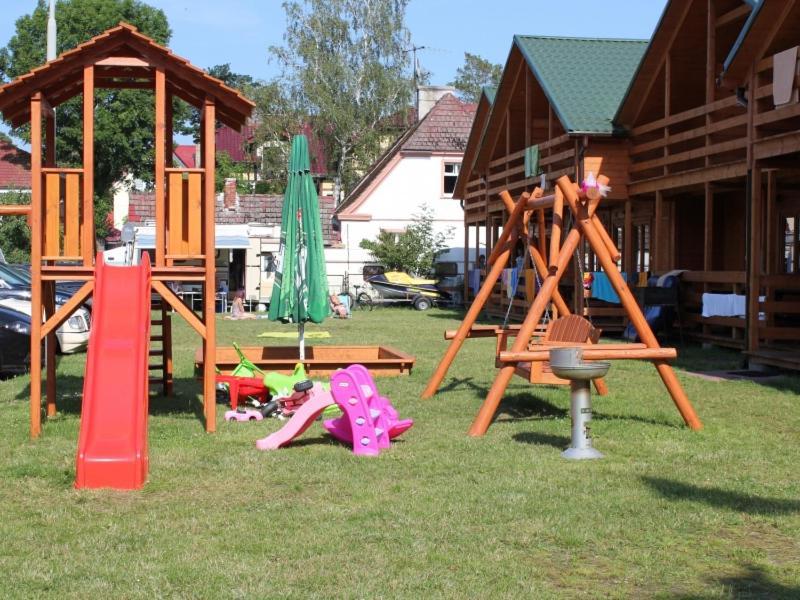 Mlodziezowy Domek Dla Grup Eldorado Mielno Centrum, 200M Od Morza Exterior foto